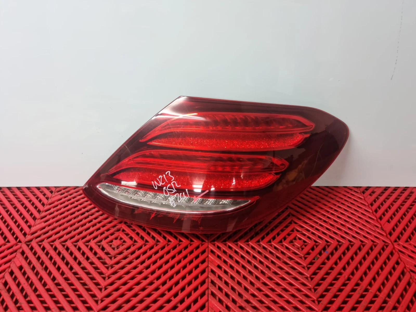LED Taillight Assembly — Right — E-Class W213